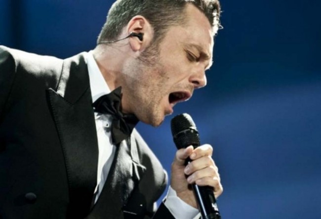 I trentasei anni di Tiziano Ferro (VIDEO E FOTO)