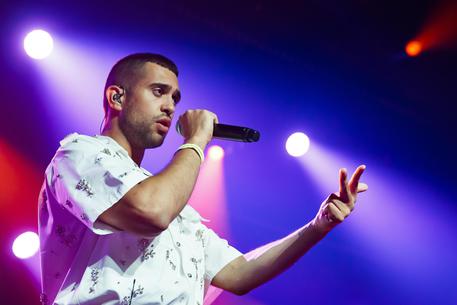 Mahmood date tour