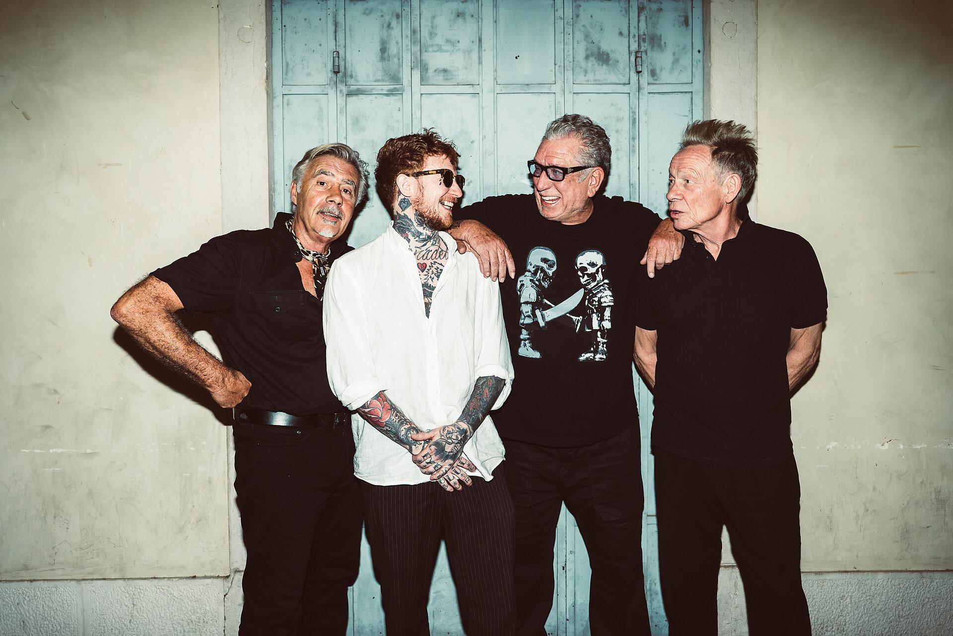 I Sex Pistols e “Never Mind the Bollocks”: punk britannico
