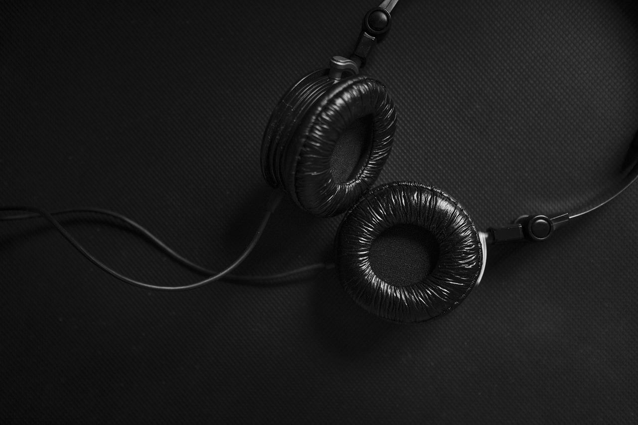 L’hard rock degli AC/DC: energia pura in “Back in Black”